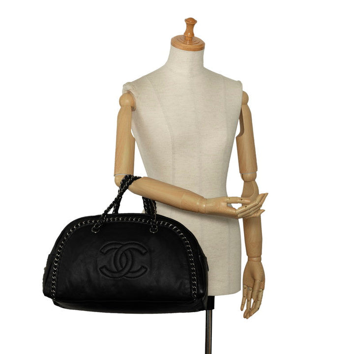 Top Quality Chanel Top Quality Chanel Luxury Line Shoulder Bag Leather Black Ladies Paris