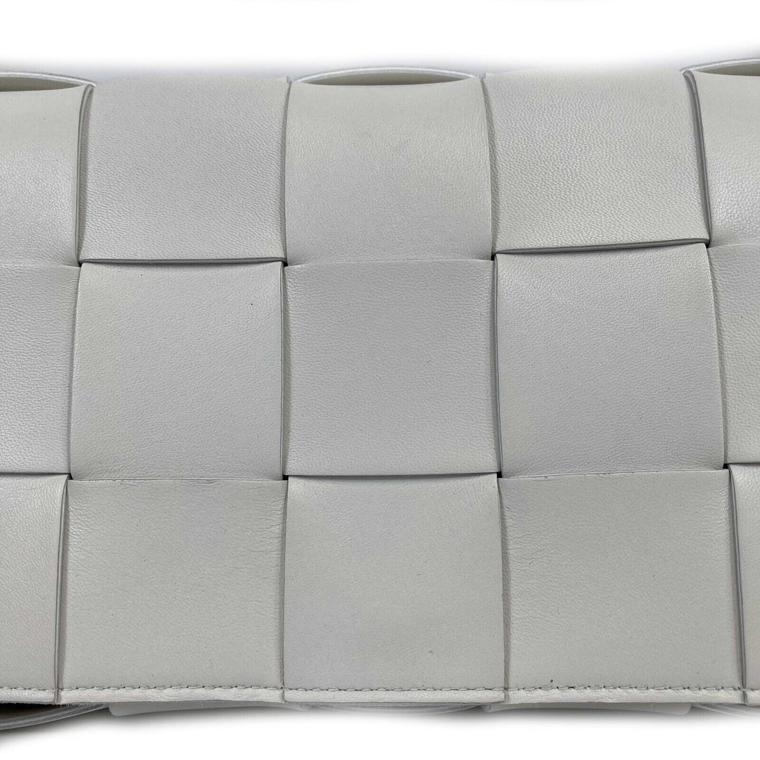 Bottega veneta - Off White Intrecciato-Woven Cassette Lambskin Shoulder Bag