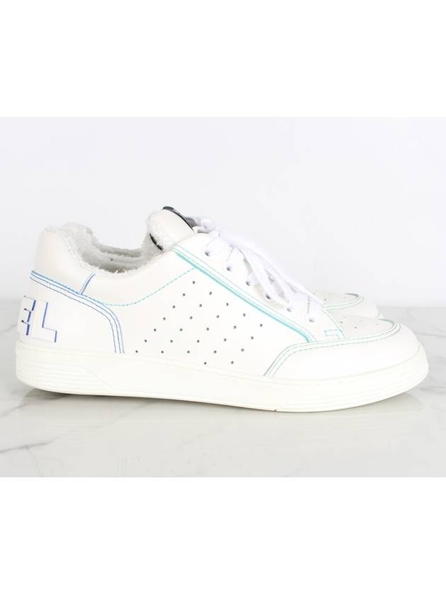Back logo sneakers 42 270 Chanel