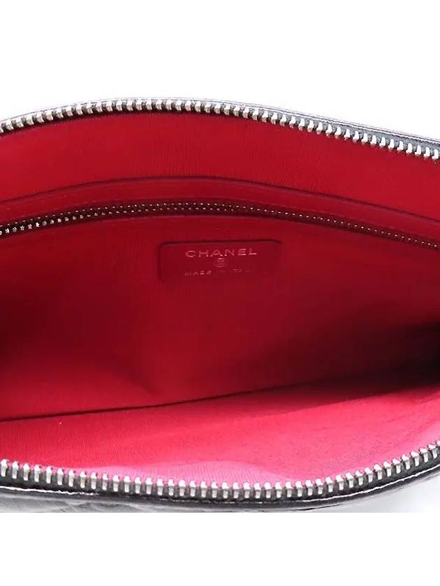 A84287 Black Vintage Leather Quilted Gabriel New Medium Clutch Bag Chanel