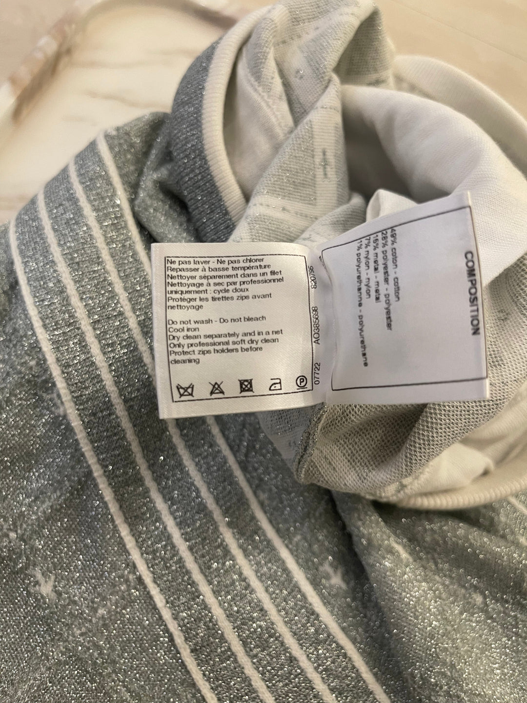 *HOT COLLECTION* Top Quality Chanel Spring / Summer 2016 Grey Metallic Airline Collection Jumper with Zip and Plane Details Size FR 36 (UK 8) RRP ¬£2,400