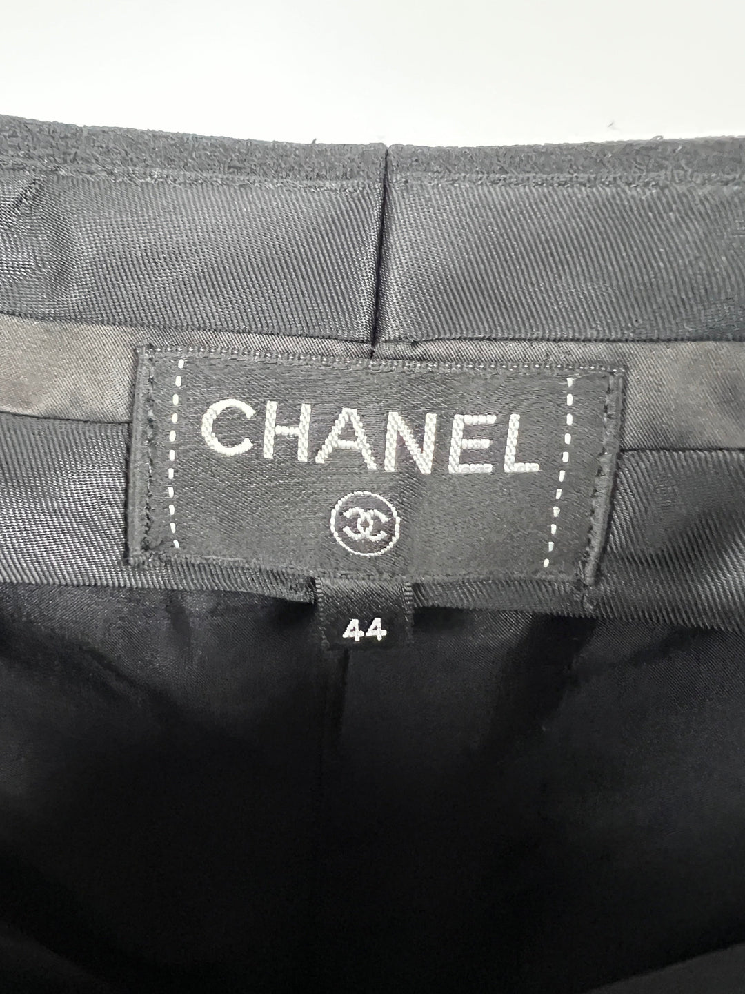 *SUPER HOT* Chanel 22C Black, White Metallic Tweed Trim Silk Jacket and Wide-Leg Trouser Set with Crystal CC Logo Detail Size FR 42-44 (UK 14-16) Jacket RRP ¬£5,420