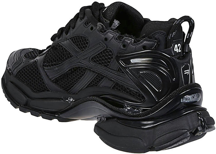 RUNNER SNEAKERS