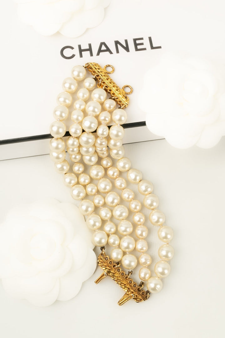 Bracelet de perles nacr√©es Chanel