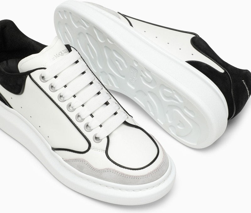 WHITE/BLACK OVERSIZE SNEAKER