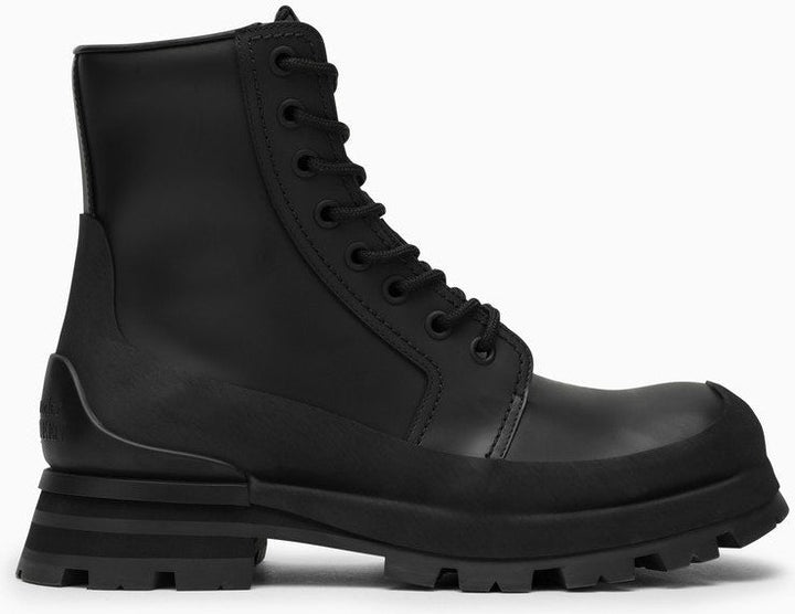WANDER BLACK LEATHER BOOT
