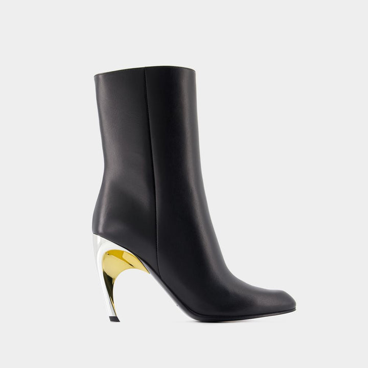 SEAL ANKLE BOOTS