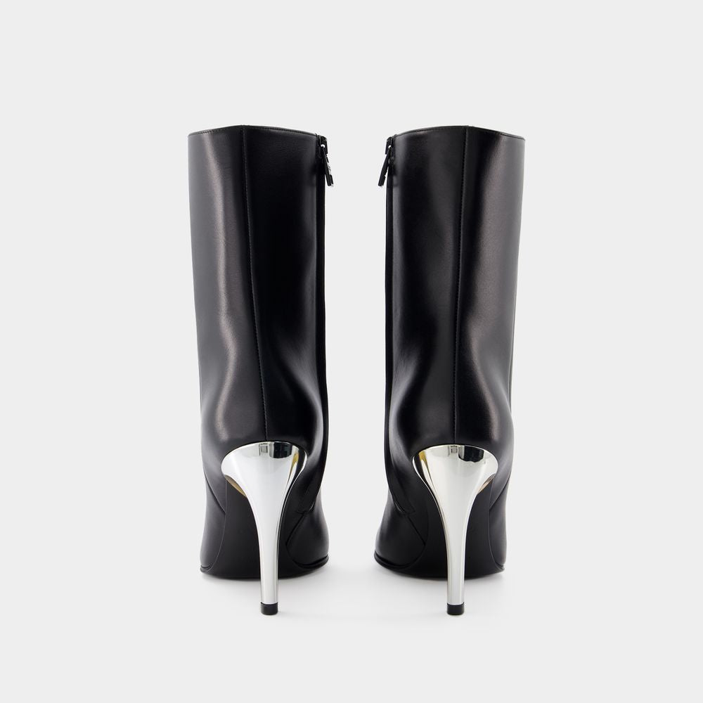 SEAL ANKLE BOOTS