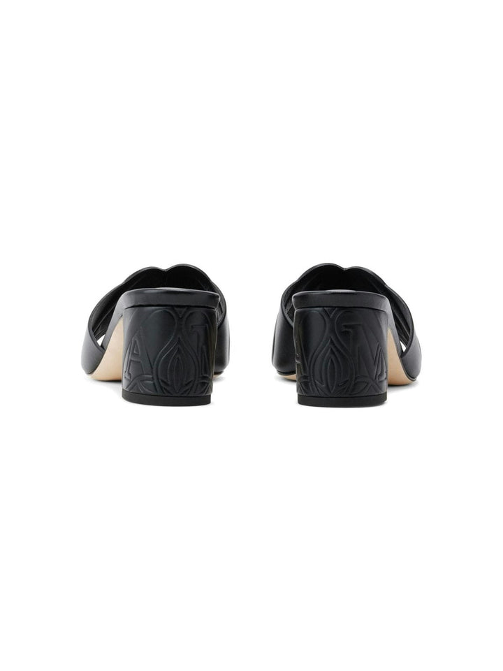 SEAL LEATHER SANDALS