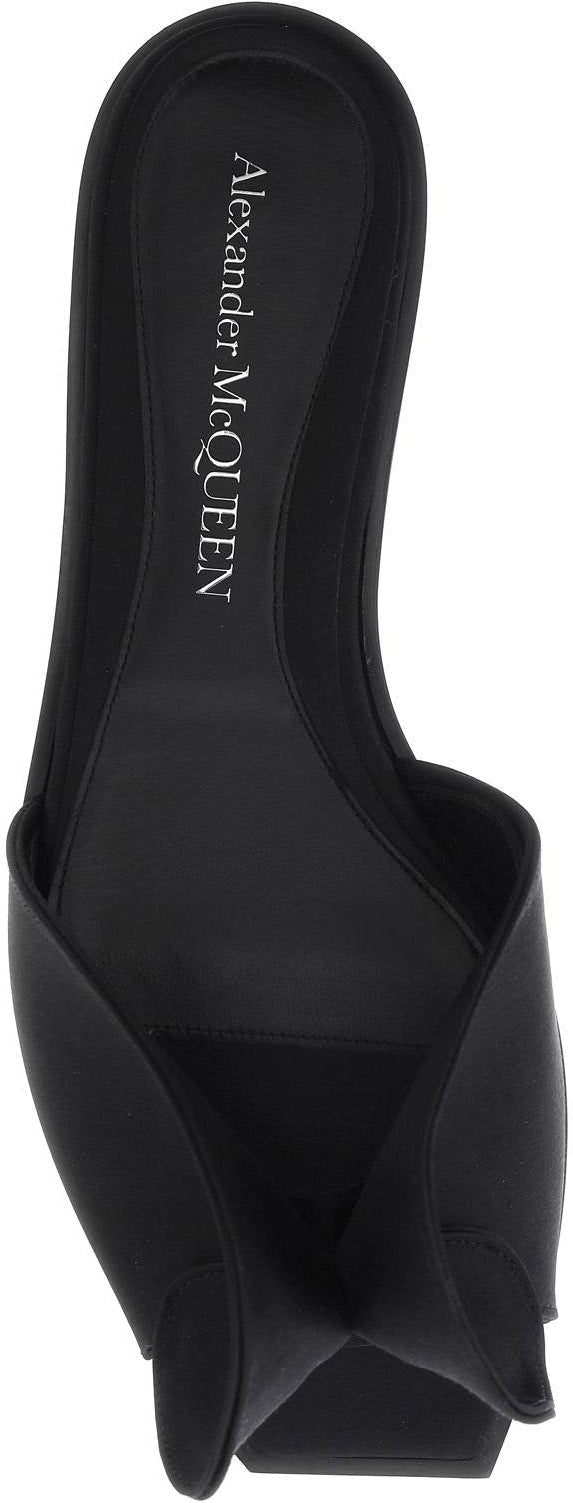 SLIDES WITH SILK DETAIL