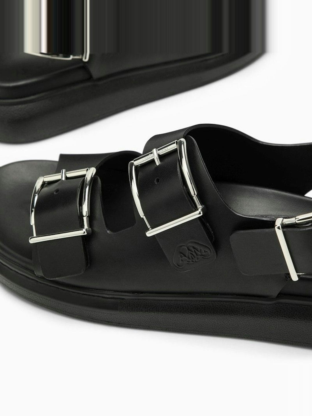 BLACK LEATHER SANDAL
