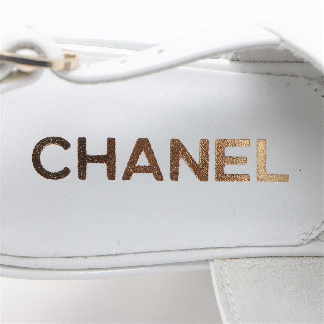 Top Quality Chanel Coco 23AW Patent Leather Sandal 35C  White G45016 Crample