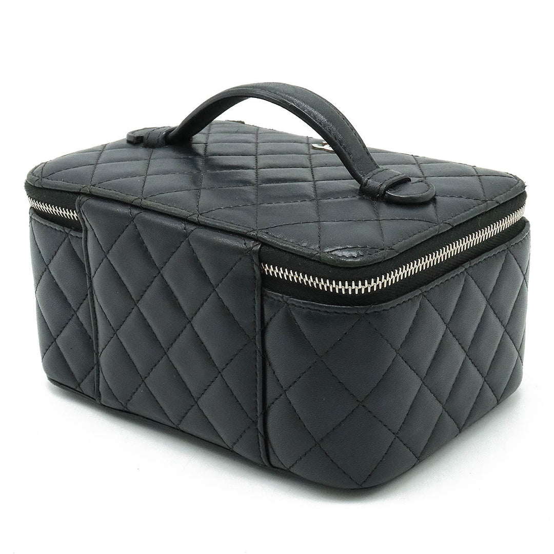 Top Quality Chanel Mattress Jewelry Case Vanity Bag Cosmetic Bag Cosmetic Bag Small Insert Leather Black Black Silver Gold A84295
