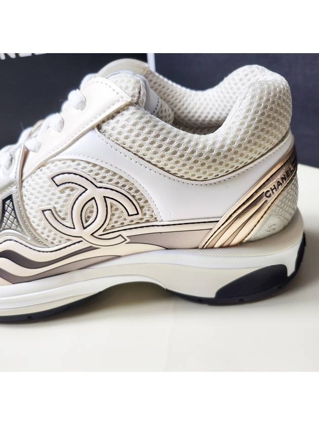 Women CC Logo Fabric Laminated Low Top Sneakers Silver Ivory Chanel