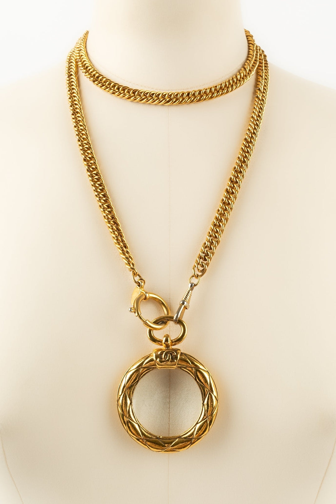 Collier loupe Top Quality Chanel 1980s