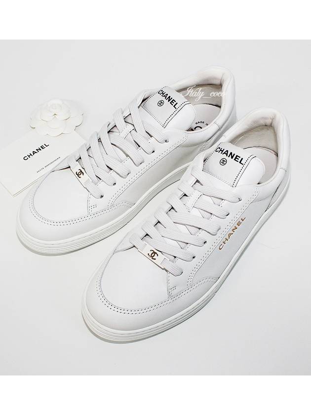 Logo Calfskin Low Top Sneakers White Chanel