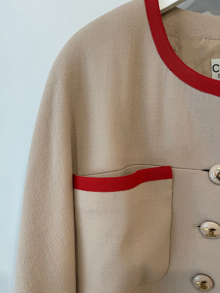 Top Quality Chanel Vintage Wool Beige and Red Jacket with Gold CC Button Details Size FR 38 (UK 10)
