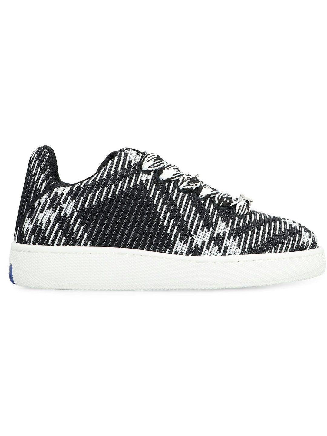 BLACK/WHITE CHECK PATTERN BOX SNEAKER
