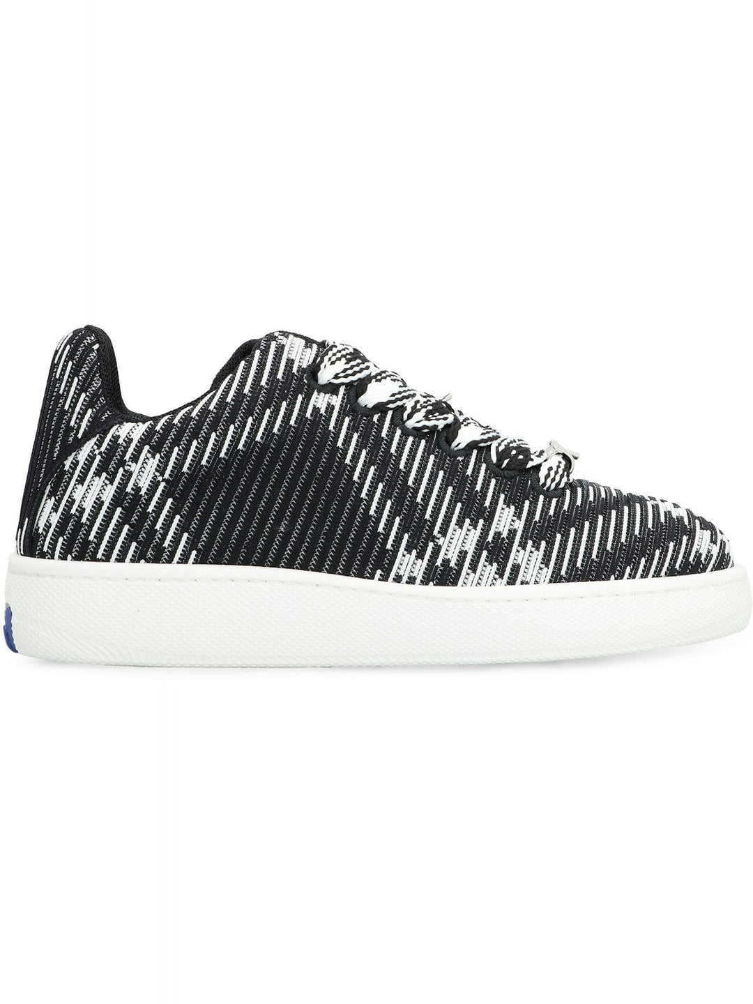 BLACK/WHITE CHECK PATTERN BOX SNEAKER