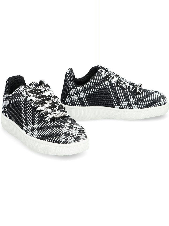 BLACK/WHITE CHECK PATTERN BOX SNEAKER