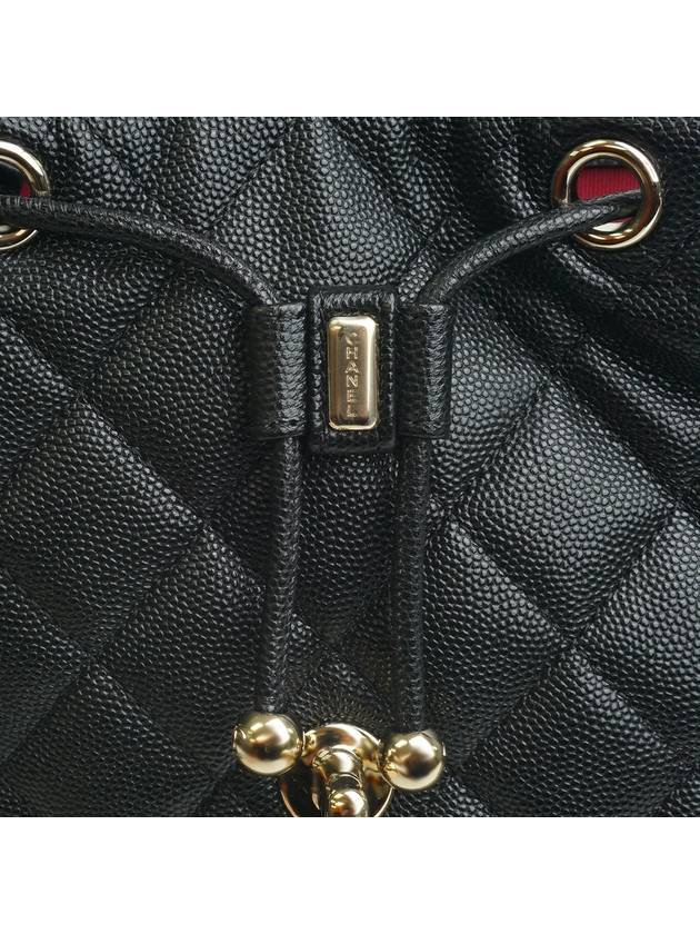 Backpack Grained Shiny Calfskin Gold Metal Black Chanel