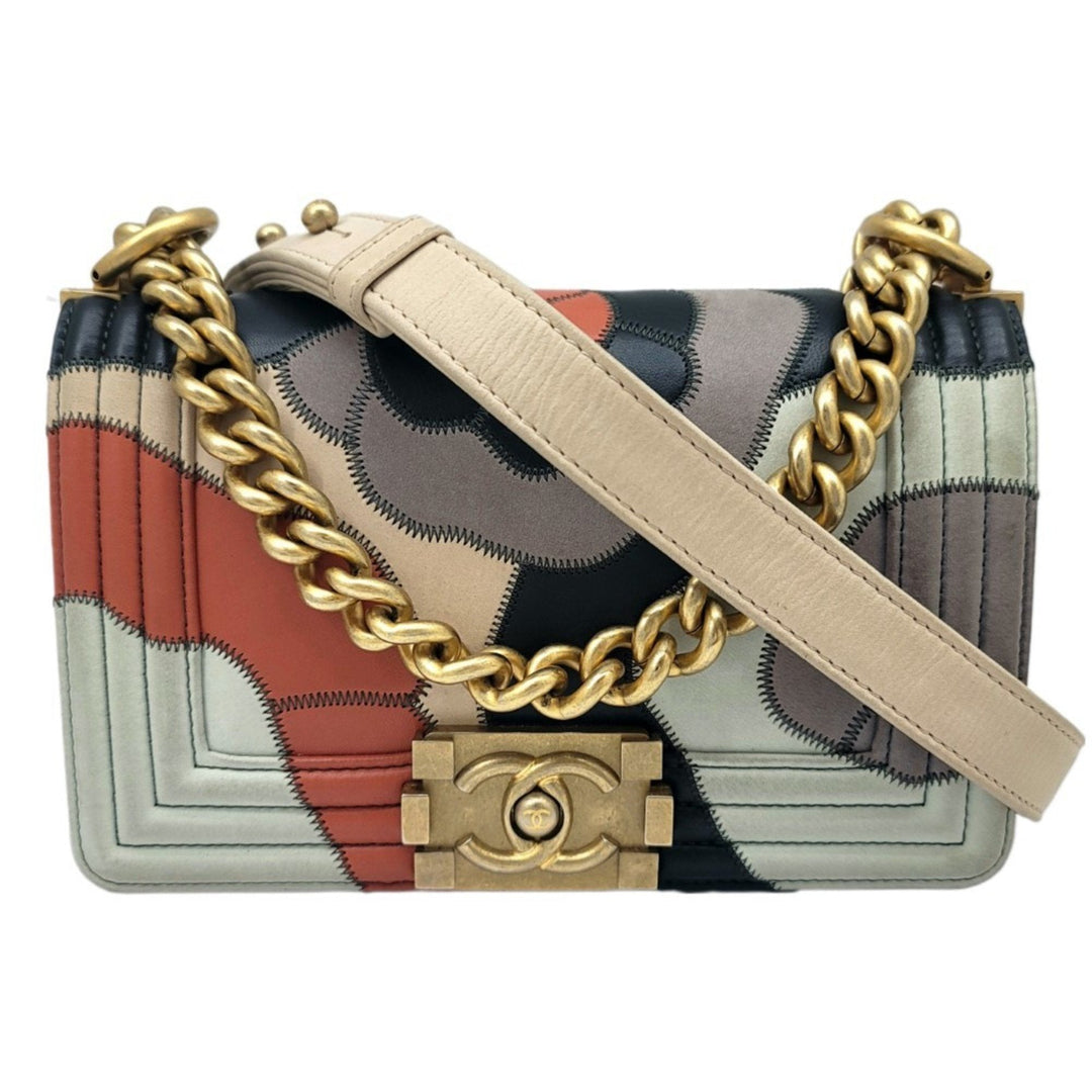 Chanel Boy Shopper