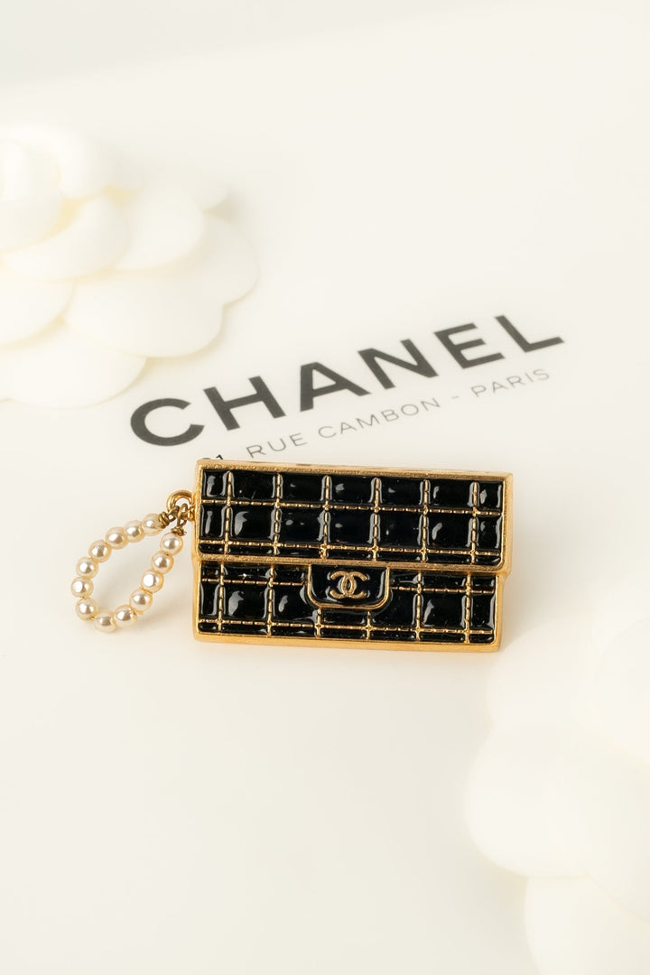 Broche / Pins "sac √† main" Top Quality Chanel 2002