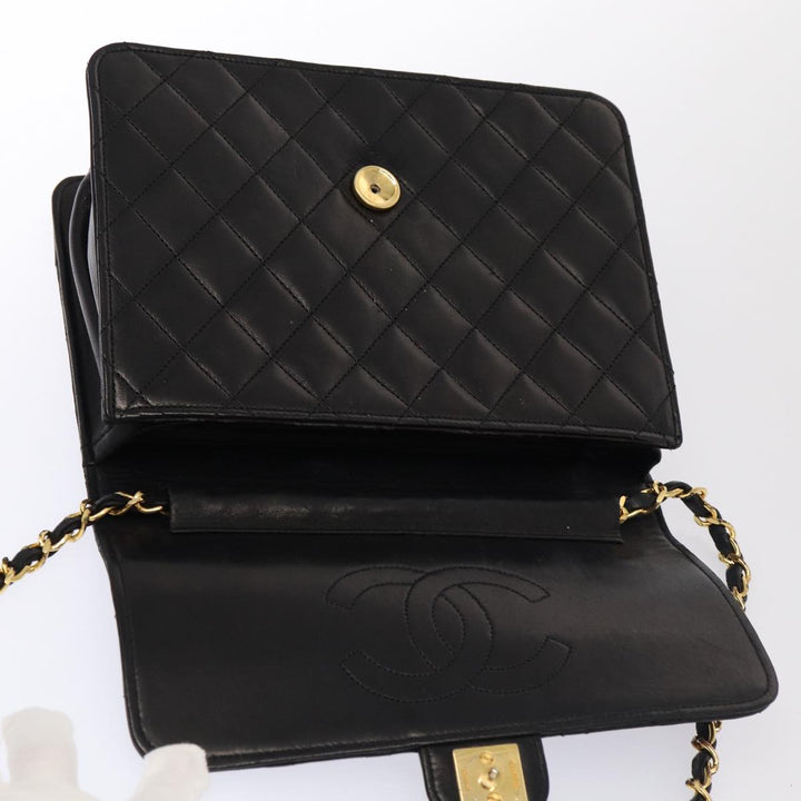 Top Quality Chanel Matelasse Chain Shoulder Bag Lamb Skin Black CC Auth 83342