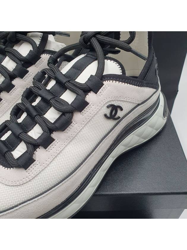 Fabric Suede Calfskin Low-Top Sneakers White Light Grey Chanel