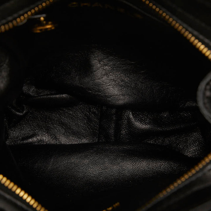 Top Quality Chanel Vintage Chain Shoulder Bag in Lambskin Black