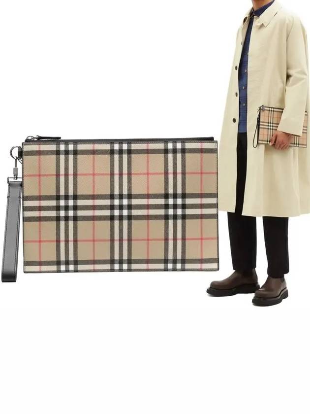 Burberry Vintage Check Clutch Bag Beige