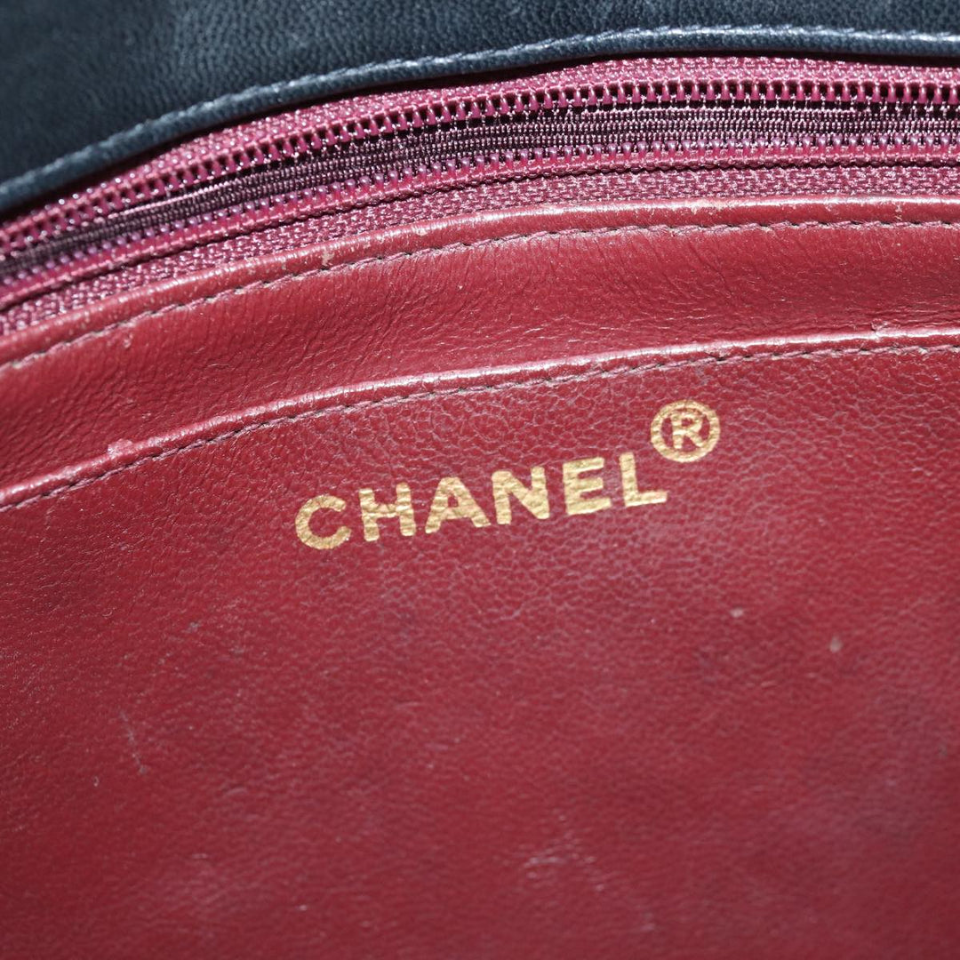 Chanel Diana Matelasse Chain Shoulder Bag Lamb Skin Black CC Auth 87740A