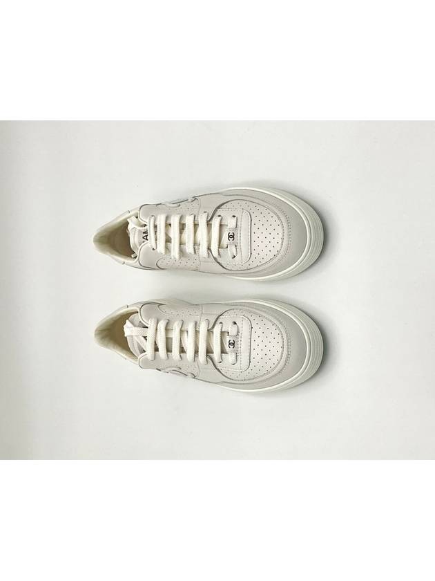 CC Logo Calfskin Low Top Sneakers White Chanel