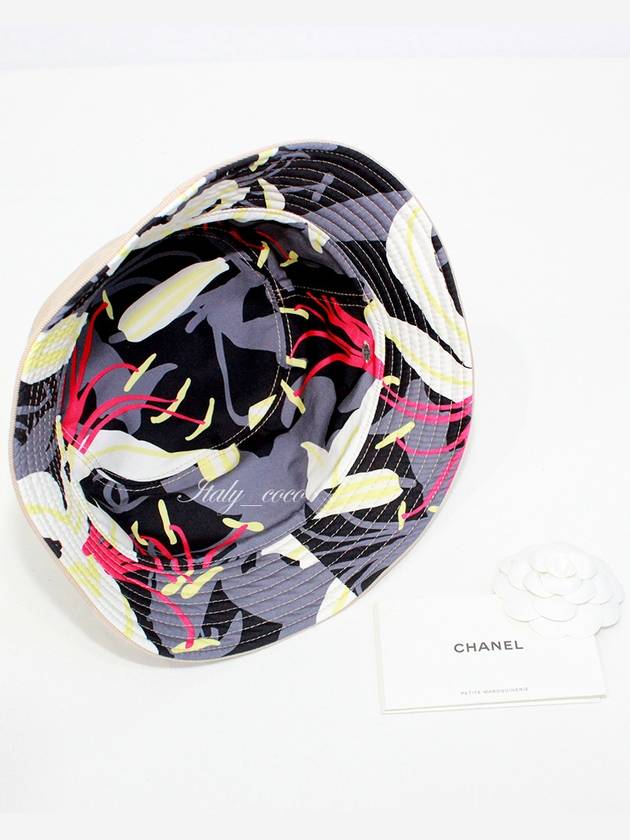 CC Logo Reversible Bucket Hat Beige Chanel