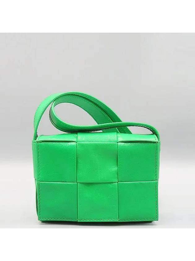 Bottega veneta 667048 Paraket leather candy cassette mini cross bag