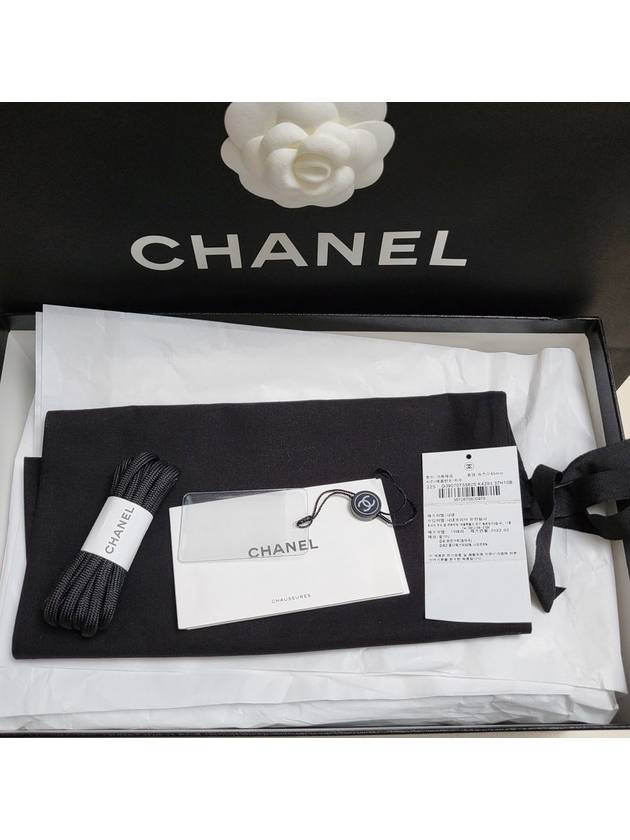 Fabric Suede Calfskin Low-Top Sneakers Dark Grey Chanel