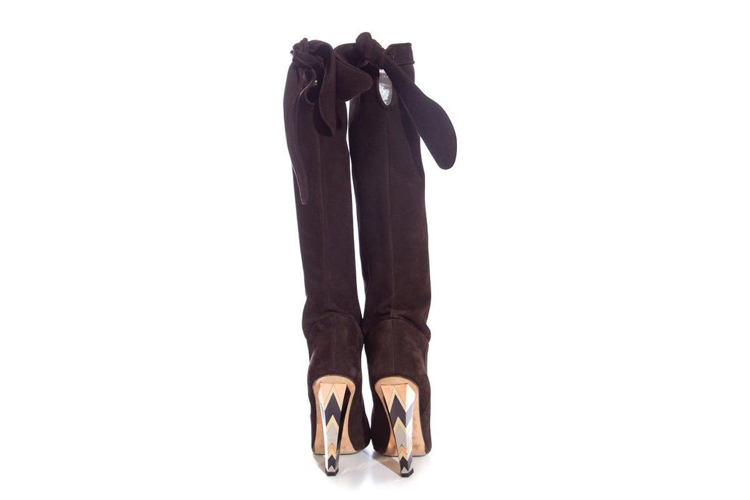 SZ 37.5 Boots