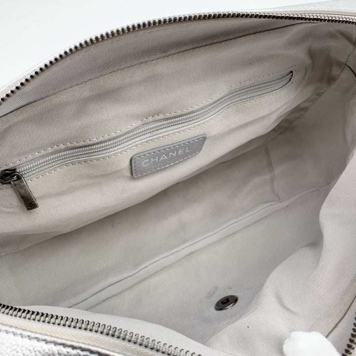 Chanel Airline 2016 Silver Quilted Leather Easy New Shoulder Bag