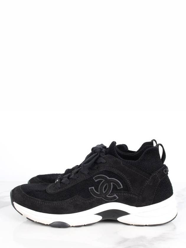 CC logo knit cruise sneakers 37 5 245 Chanel