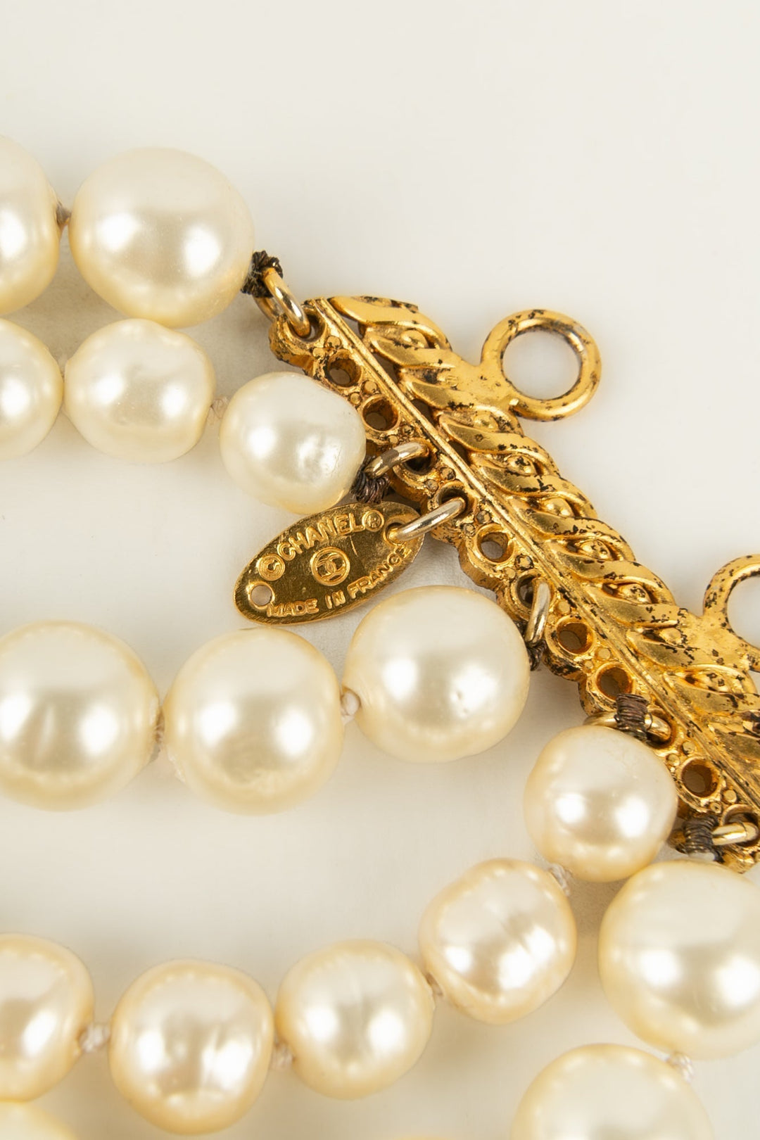 Bracelet de perles nacr√©es Chanel
