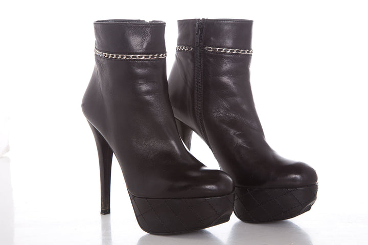 Stuart Weitzman Black Platform Chain Detail Booties SZ 6