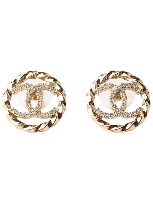 ABA208 CC logo crystal round earrings 33778 1 Chanel