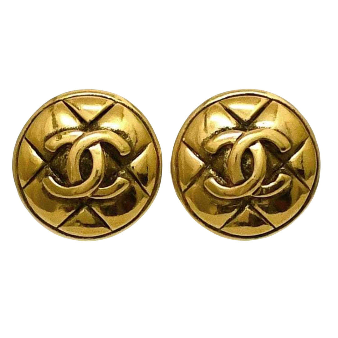 Chanel boucles d'oreilles Earrings