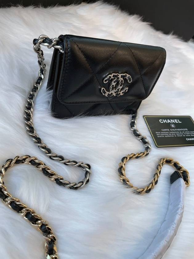 Silver Hardware 19 Chain Lambskin Card Wallet Black Chanel