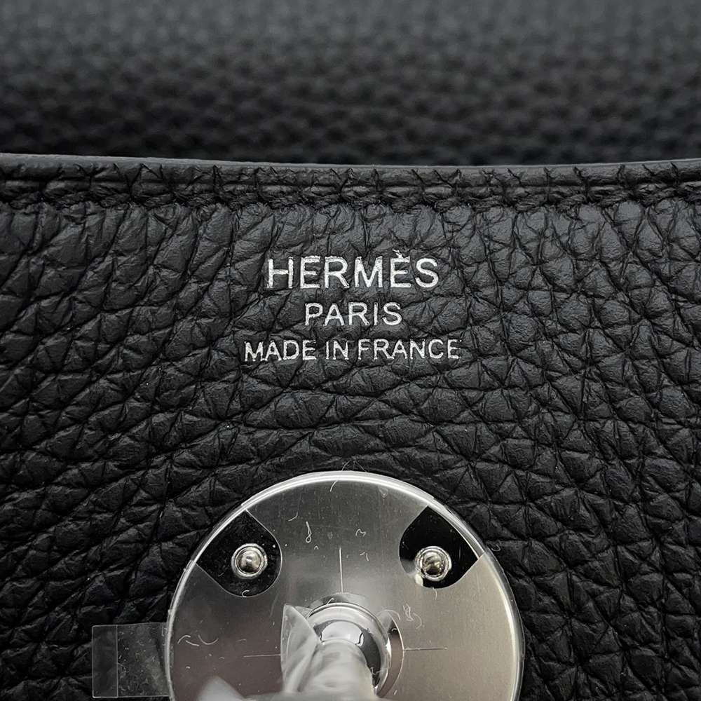 Hermes Lindy Black Taurillon Clemence Size 26