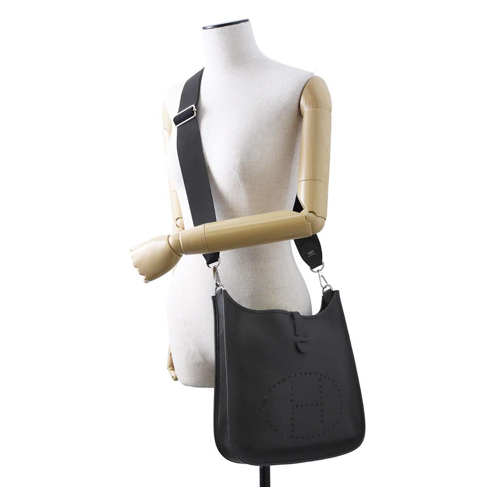 HERMES Evelyne3 Black Taurillon Clemence Size PM