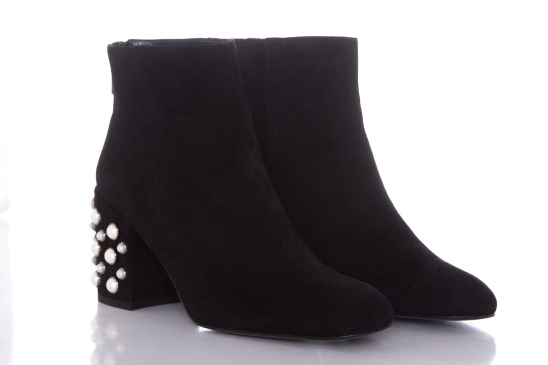 Stuart Weitzman Black Suede & Pearl Bacari Boots SZ 5.5