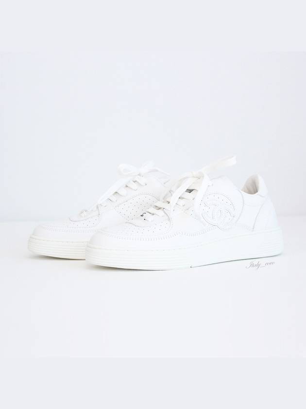 CC Logo Calfskin Low Top Sneakers White Chanel
