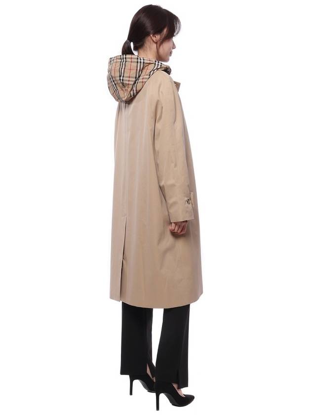Burberry Lynstone Raincoat Beige