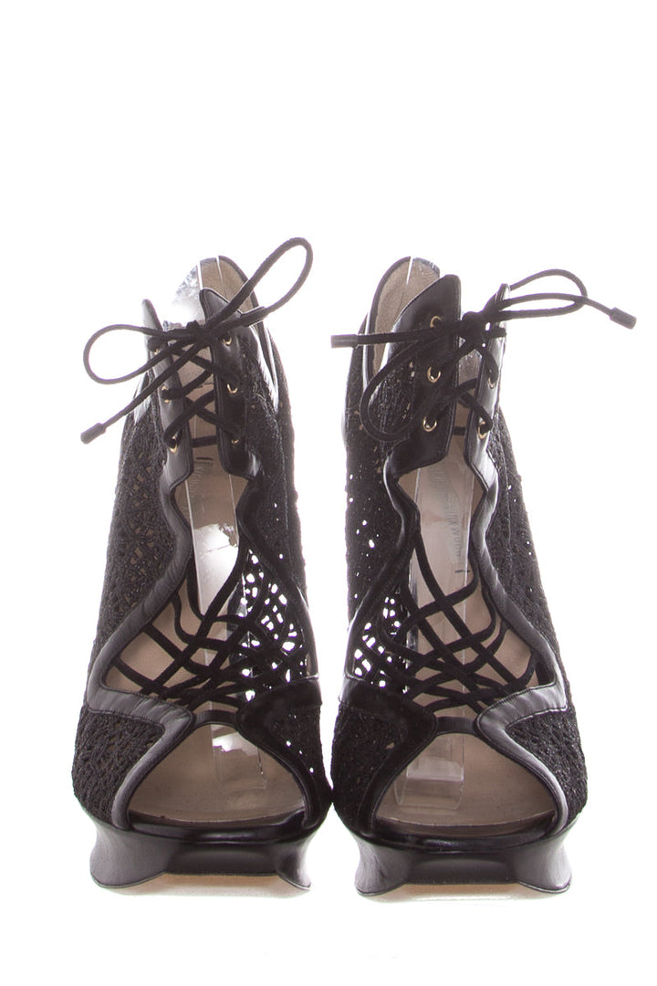Nicholas Kirkwood Black Lace Up Heels SZ 41